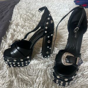 Azalea Wang Studded Platform Heels Black 6